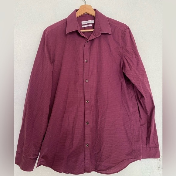 CALVIN KLEIN NON IRON MAROON COLLARED BUTTON DOWN SIZE MEDIUM - Picture 1 of 3